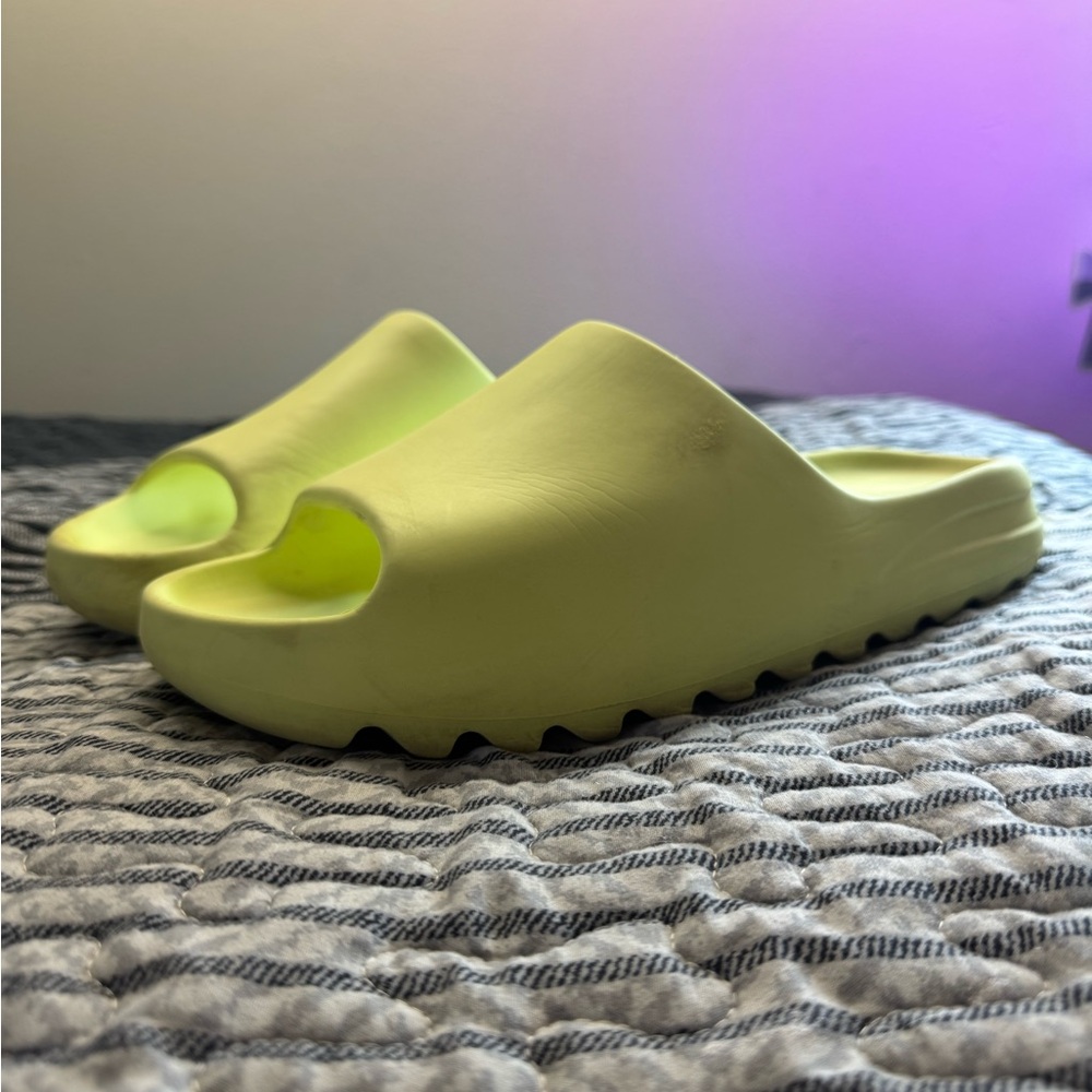 adidas Yeezy Slide glow green size 12